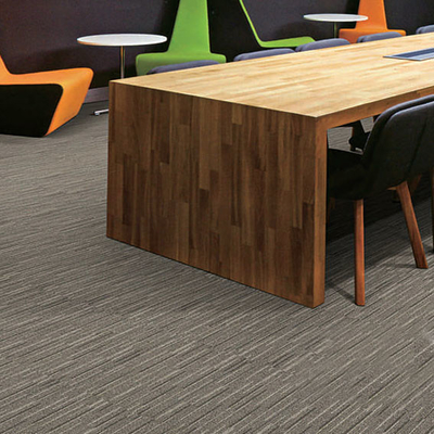 50x50CM Ubin Karpet Yang Dapat Dilepas PVC Backing Polypropylene Carpet Tiles