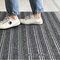 Open Grid Anti Slip Safety Mat Menyapu Karpet Anyaman Jalan Tahan Kotoran